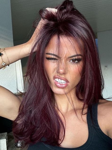 Black Cherry Hair, Wine Hair Color, Rambut Brunette, Wine Red Hair, Wine Hair, Red Hair Inspo, Cherry Hair, Violet Hair, Burgundy Hair