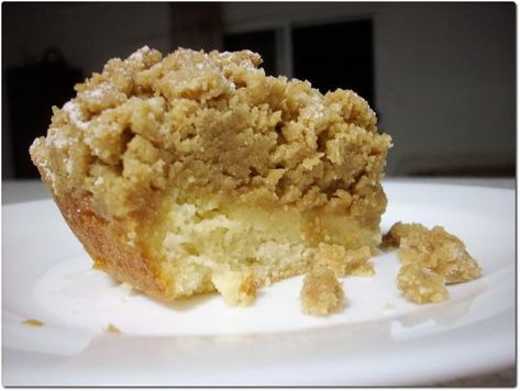 New York Crumb Cake Recipe, New York Crumb Cake, 2 Ingredient Pumpkin Muffins, Coffee Cake Bundt, Crumb Cake Muffins, Cake Receipe, Crumb Coffee Cakes, Pumpkin Muffins Easy, Coffee Cake Recipes Easy