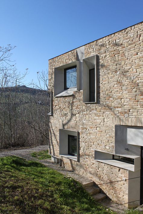 barilari architetti builds stone picture house with concrete frames Rustic Italian Villa, Stone Facade, Stone Architecture, House Exterior Design, Stone Cottage, Container House Design, Exterior Stone, Salou, Cottage Design