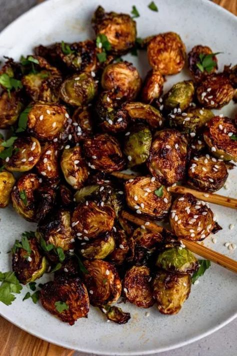 Crispy Asian BBQ Brussels Sprouts - Dash of Mandi Brussel Sprouts And Rice, Asian Brussel Sprouts Air Fryer, Crispy Vegetables, Asian Bbq, Brussel Sprout Recipes Roasted, Cilantro Rice, Roasted Brussel, Roasted Brussels Sprouts, Recetas Keto