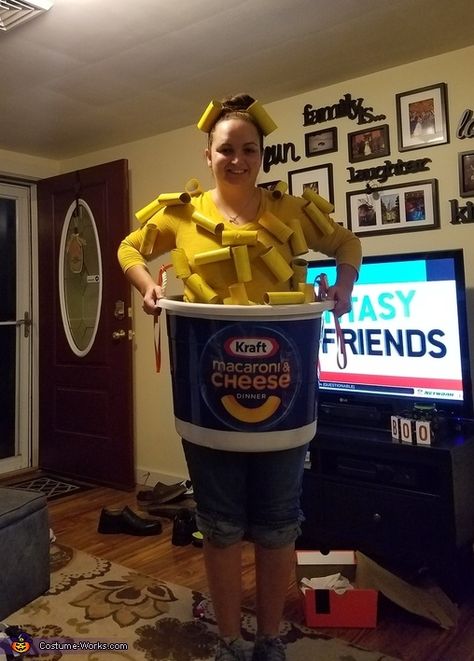 Ali: I created this to chaperone a middle school dance. My niece loves Mac and cheese and she was inspiration to make this costume! I bought a blue bucket, sprat painted... Macaroni And Cheese Costume Diy, Mac And Cheese Costume Diy, Kraft Mac And Cheese Costume, Halloween Costumes Middle School, Diy Ketchup And Mustard Costumes, Mac And Cheese Costume, Middle School Halloween Costumes, Halloween Costume Unique, Unique Diy Costumes