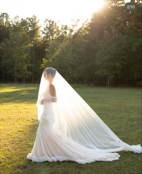 Bridal Veil Portraits, Field Bridal Portraits, Veil Shots Bridal Portraits, Wedding Veil Photography, 2023 Wedding Trends, Sunstone Villa, Wedding Cathedral, Santorini Wedding Venue, Veil Blusher