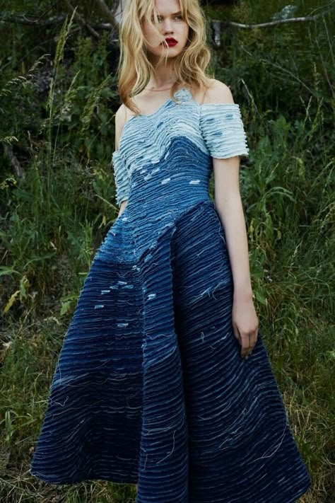 Alena Akhmadullina, Ropa Upcycling, Capstone Project, Denim Inspiration, Denim Ideas, Chanel Couture, Denim Wear, Recycled Denim, Diy Dress