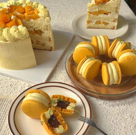 Yellow Foods Aesthetic, Yellow Dessert Aesthetic, Yellow Desserts Aesthetic, Yellow Aesthetic Food, Yellow Desserts, Yellow Core, Yellow Food, Yellow Foods, Cute Food Art