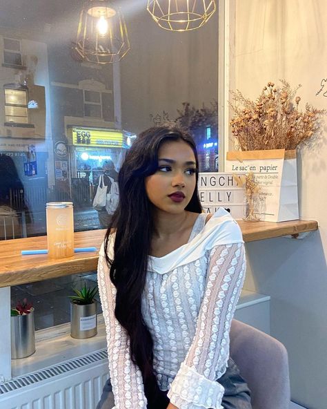 Feminine Makeup, Black Hair Aesthetic, People References, Church Fits, Fairy Clothes, Instagram Photo Inspiration, Brown Girl, Cute Fashion, Photo Inspiration