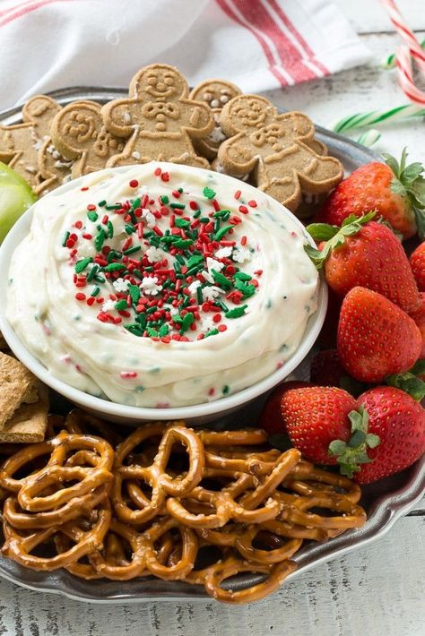 Essen, Christmas Cookie Dough Dip, Christmas Cookie Dough, Eggless Sugar Cookies, Cookie Dough Dip Recipe, Cookie Dough Ingredients, Cookie Dough Dip, Christmas Cheese, Festive Appetizers