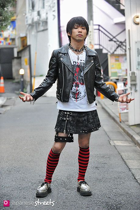 This is such a rad one! Punky kilt and stripey socks - yes, the men can do it too! Japanese Punk Fashion Men, Harajuku Fashion Street Men, Harajuku Mens Fashion, Visual Kei Fashion Men, Japanese Male Fashion, Punk Kilt, Male Street Fashion, Japanese Punk Fashion, Genderless Kei