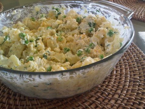 Bermudian-Style Potato Salad Bermuda Recipes, Potato Salad Recipes, Cape Malay, Savory Dessert, Side Salads, Recipes Savory, Caribbean Food, Fun Salads, Potatoe Salad Recipe