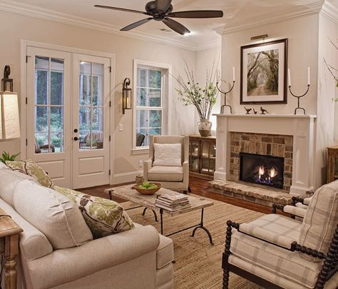 Southern Comfort Aesthetic, Southern Interior Design Living Room, Southern Costal Decorating, Southern Transitional Decor, High End Coastal Interiors, Low Country Living Room, Coastal Southern Decor, Modern Southern Living Room, Southern Coastal Homes Interiors