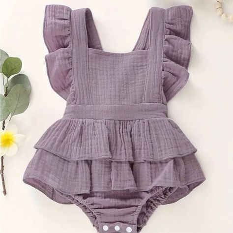 New Baby Girl Crinkle Cotton Linen Flutter Sleeve Romper Details: 6-9 Months Purple 100% Cotton Machine Washable Climbing Clothes, Vintage Romper, Ruffle Bodysuit, Baby Clothes Patterns, Linen Romper, Casual Rompers, Cotton Romper, Ruffle Romper