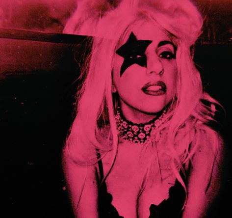 Y2k Lady Gaga, Lady Gaga 2000s Aesthetic, Lady Gaga Playlist Cover, Lady Gaga Pink Aesthetic, Lady Gaga Profile Picture, Lady Gaga Aesthetic Icon, Lady Gaga Aesthetic Vintage, Iconic Lady Gaga Outfits, Lady Gaga Natural