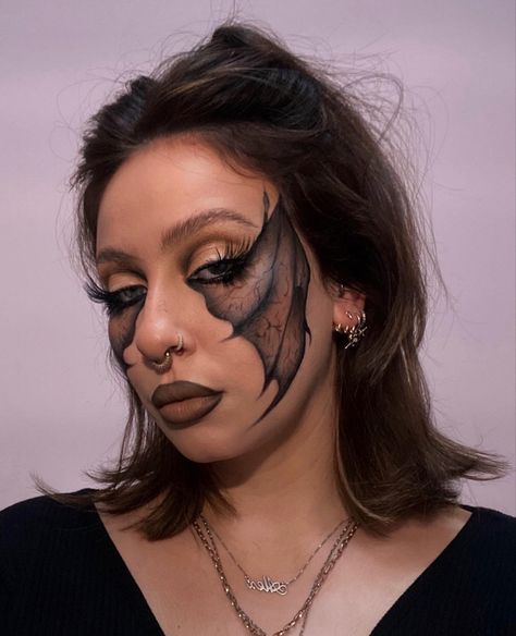 Bat Wing Makeup, Wing Makeup, Bat Makeup, Bat Halloween Costume, Funky Makeup, Concert Makeup, Vampire Makeup, Halloween Coustumes, Halloween Makeup Inspiration