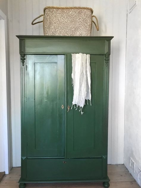 Pine Wardrobe Makeover, Cupboard Makeover, Colorful Rooms, Diy Cupboards, Pine Cabin, Pine Wardrobe, Vintage Cupboard, Small Cupboard, Wood Armoire