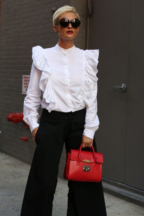 victorian-blouse-ruffles-wide-leg-pants-nyfw-street-style-ps-fall-work-outfit Black And White Outfit, Street Style Fall Outfits, Lady Like, New York Fashion Week Street Style, Popsugar Fashion, Red Handbag, Looks Street Style, Ruffle Shirt, Fall Street Style