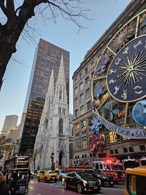 New York Christmas Shopping, Nyc In Christmas, Christmas In New York City Aesthetic, St Patricks Cathedral Nyc, New York In Winter, Best Christmas Destinations, New York At Christmas, New York In November, Ny Winter