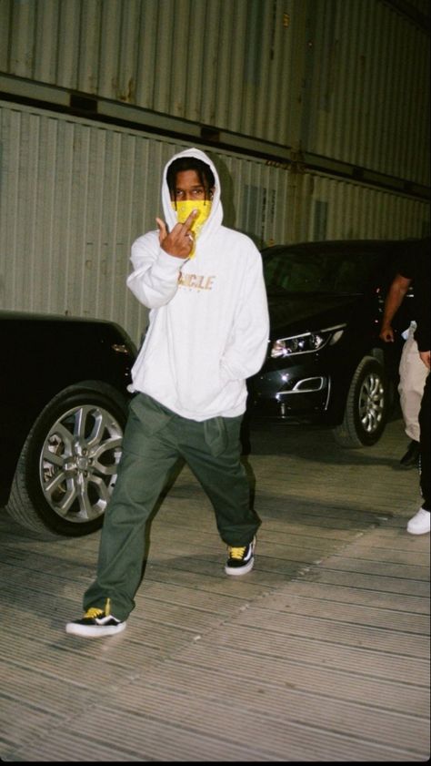 Asap Rocky Outfits, Pretty Flacko, Rapper Outfits, Black Men Street Fashion, Men Street Fashion, Mens Trendy Outfits, Asap Rocky, Skate Style, Street Style Outfits Men