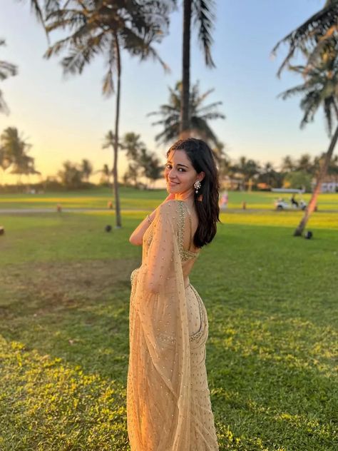 From Ananya Panday and Aditya Roy Kapur to Shahid Kapoor—here’s what everyone wore to the actor duo’s intimate wedding celebration in Goa Aditya Roy Kapur, Indian Bridesmaid Dresses, Ananya Pandey, Ananya Panday, Rakul Preet Singh, Saree Poses, Rakul Preet, Desi Fashion Casual, Shahid Kapoor