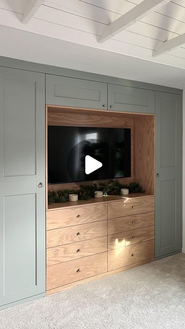 Ikea Cliset, Modern Built In Wardrobe Master Bedrooms, Wardrobe In Master Room, Ikea Wardrobe Hack With Tv, Ikea Pax Fireplace, Pax With Tv, Pax Dresser Hack, Bedrooms Cupboards Ideas, Building Cupboards Bedroom