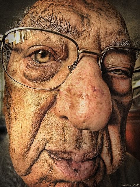 32 Photos of Old People That'll Make You Want to Take Care of Yourself - Wow Gallery Arte Viking, Old Faces, Unique Faces, Face Reference, Face Photography, Amazing Pics, Face Expressions, Human Face, Many Faces