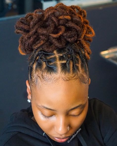 KingOfLocs on Instagram: “G O O D ☀️ M O R N I N G! Pretty petal bun for her 😍 🧡 this look! (swipe screen) 👑 Stylist: @locsbylokelo 🌻 Products used: @lonaturals…” Short Dreadlocks Styles, Dreads Styles For Women, Dread Styles, Dread Head, Loc Inspiration, Meagan Good, Dreadlock Hairstyles For Men, Beautiful Dreadlocks, Short Locs Hairstyles