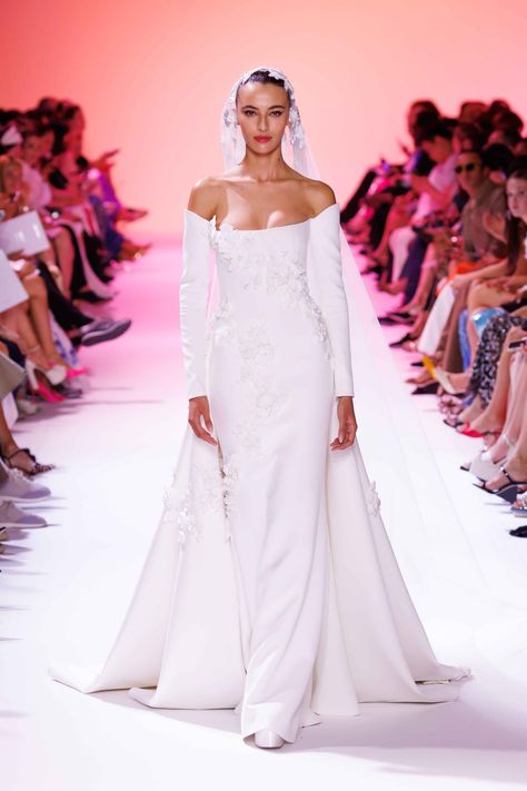 Georges Hobeika Couture Fall Winter Un Reve 2023 Jad Hobeika George’s Hobeika, George Hobeika Bridal, Hobeika Georges, جورج حبيقة, Georges Hobeika Couture, Hobeika Couture, Abed Mahfouz, Paolo Sebastian, Angel Sanchez