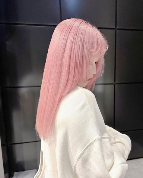 hair by maison_yuta Sakura Hair Color, Sakura Hair, Pose References, Pink Hair, Pose Reference, Cali, Hair Inspo, Avatar, Hair Color