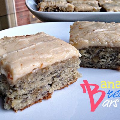 Banana Brownies with Browned Butter Frosting or Vanilla Bean Frosting @keyingredient #brownies #delicious #bread Banana Bread Bars, Banana Bread Brownies, Vanilla Bean Frosting, Brown Butter Frosting, Banana Brownies, Banana Bars, Butter Frosting, Köstliche Desserts, Banana Cake