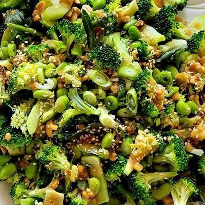 Peanut Broccoli Salad, Peanut Broccoli, Broccoli Edamame, Broccoli Salads, Red Onion Salad, Easy Side Dish, Dinner This Week, Broccoli Salad, Edamame