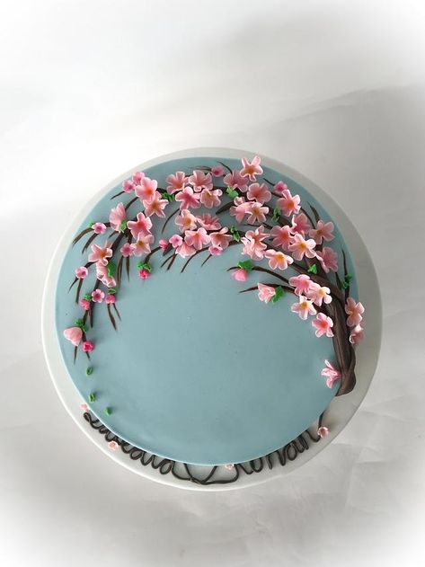 Cherry blossoms cake Japanese Cake Design, Japanese Cherry Blossom Cake, Pretty Cake Decorating, Sakura Cake, Floral Cake Design, Flower Cake Design, Cherry Blossom Cake, Blossom Cake, Birthday Cake Decorating Ideas