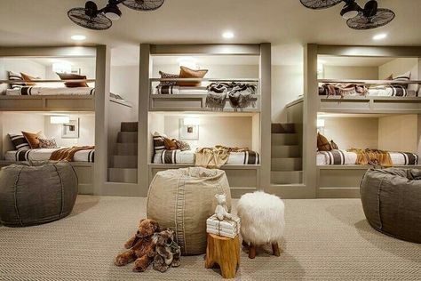 Bunk Room Ideas, Sleepover Room, Bunk Bed Rooms, Interior Unique, Bunk Beds Built In, Kids Interior Design, Built In Bunks, Bunk Rooms, Bunk Bed Designs