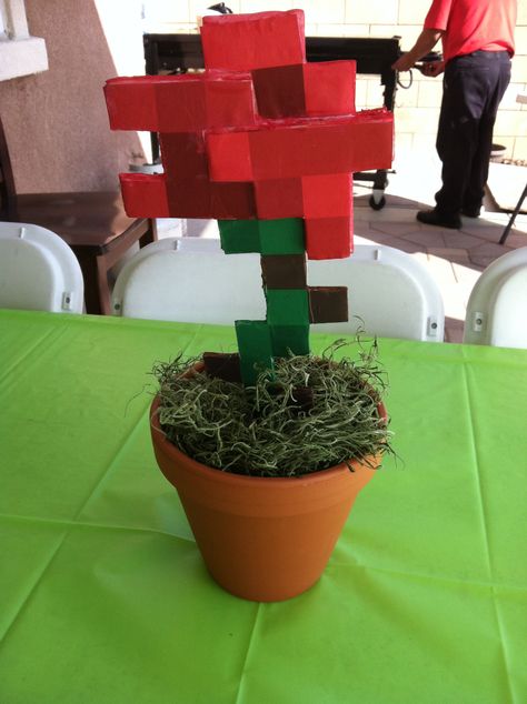 Minecraft rose 3d Minecraft Rose, 3d Letters Decoration, Flowers Out Of Paper, Diy Minecraft Decorations, Painting Minecraft, Letters Decoration, Minecraft Blocks, Diy Minecraft, Block Painting