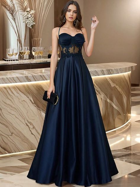 Navy Blue Mermaid Gown, Flare Bridesmaids Dresses, Dark Blue And Black Wedding Theme, Navy Blue Party, Navy Blue Prom Dresses, Womens Prom Dresses, Blue Party, Vintage Casual, Casual Party