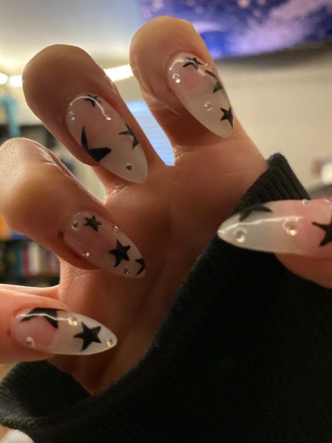 Nail Ideas Billie Eilish, Billie Inspired Nails, Hit Me Hard And Soft Billie Eilish Nails, Billie Eilish Themed Nails, Hmhas Billie Nails, Billie Eilish Nails Ideas, Billie Eilish Nails Design, Billie Eilish Inspired Nails, Billie Nails