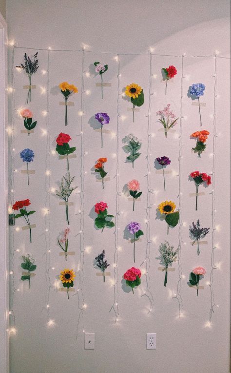 Flower Theme Birthday Party Decoration For Adults, Bedroom Wall Decor Simple, Flower Wallpaper For Bedroom, Hanging Wall Flowers, Fake Flowers On Wall, How To Hang Flowers On Wall, Flower Wall Bedroom Room Decor, Flower Themed Bedroom, Flower Bedroom Ideas