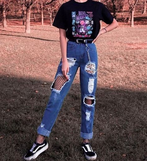 2017 Tumblr Outfits, How To Dress Like A Bisexual Girl, Bisexual Clothes Style, Bi Girl Outfit, Bi Outfits Aesthetic, Bi Girl Aesthetic Outfit, Bisexual Outfits Aesthetic, Bi Aesthetic Outfits, Bisexual Aesthetic Outfit