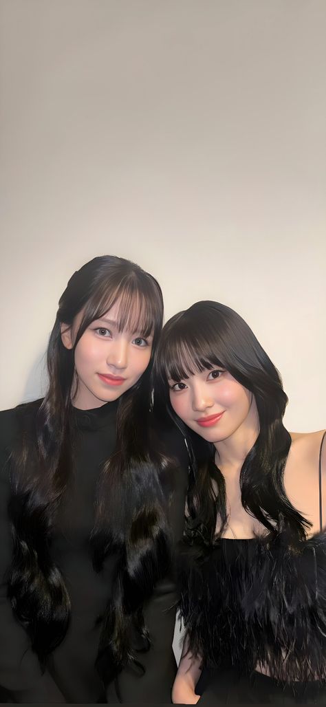 #MIMO Wallpaper  #MOMO #MINA #TWICE #MIMOWALLPAPERS Momo Mina, Twice Photoshoot, Twice Wallpaper, Momo Twice, Sana Momo, Twice Kpop, Hirai Momo, Korean Idol, Extended Play