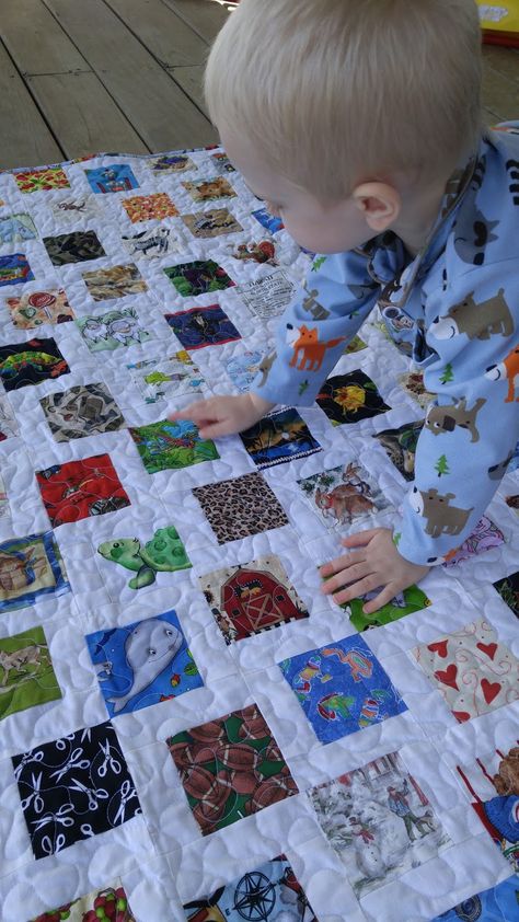 I Spy Quilts For Kids, I Spy Quilt Patterns Free, I Spy Quilts, Kid Quilts Patterns, Kid Quilts, Disappearing Nine Patch, Baby Gifts To Make, Patchwork Quilting Designs, I Spy Quilt