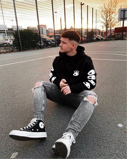 28 Best Ideas on How to Wear Converse Shoes for Guys Converse Run Star Hike Outfit Men, Canvas Shoes Outfit, Black Converse Outfit Men, Shoes For Guys, Converse Shoes Outfit, Black Shoes Outfit, Converse Shoes Men, Black Sneakers Outfit, How To Wear Converse