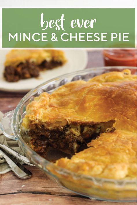 Essen, Steak And Cheese Pie New Zealand, Mincemeat Pie, Savoury Mince, Cheese Pie Recipe, Mince Pie Recipe, Kiwi Recipes, British Foods, Steak Pie