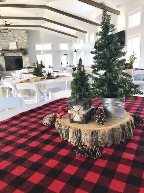 a rustic Christmas centerpiece of a wood slice, pinecones and mini trees in buckets plus a candle lantern Lumberjack Birthday, Cabin Christmas, Christmas Decor Inspiration, Black Checkered, Buffalo Plaid Christmas, Farmhouse Christmas Decor, Noel Christmas, Christmas Table Decorations, Christmas Centerpieces