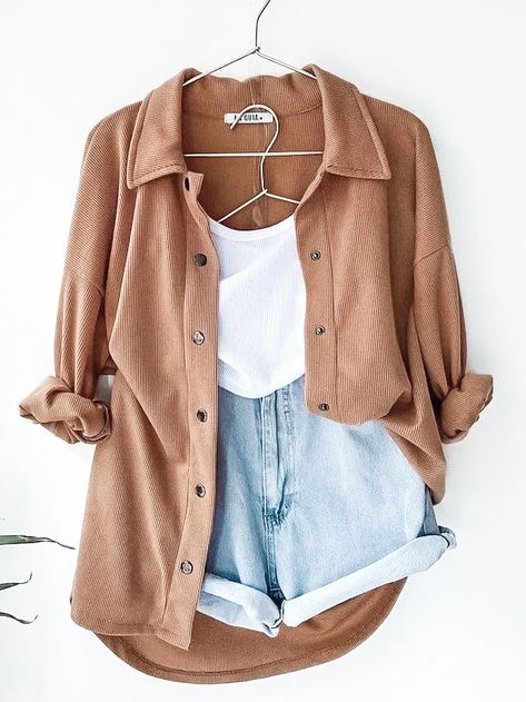 Casual Summer Outfits For Women 20s Classy, Casual Outfits For San Francisco, Fashion Inspo Outfits For Moms, Classic Casual Dresses For Women, Fall Shorts Outfit Casual, Boho Suits Women, Women’s Beach Fashion, Cute Simple Date Outfits Summer, Summer Brunch Date Outfit