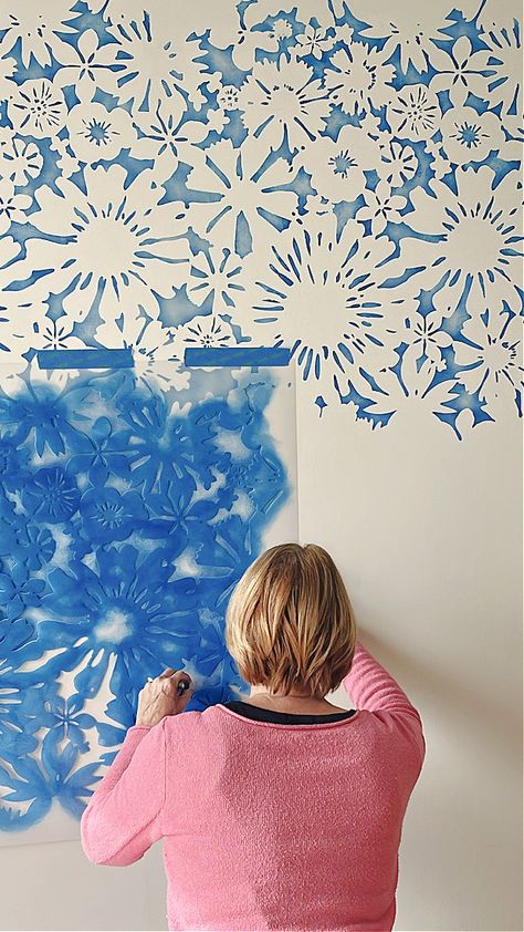 Wall Stenciling, Stenciled Walls, Wall Stencils Diy, Royal Design Studio Stencil, Wall Murals Diy, Large Wall Stencil, Mural Stencil, Stencil Wall Art, Wallpaper Stencil