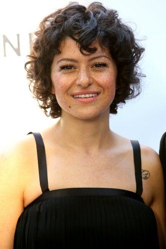 Alia Shawkat Alia Shawkat, Paint It Black, Cute Hairstyles For Short Hair, Curly Hair Cuts, Short Curly Hair, Hair Short, Curly Girl, Grow Hair, Pixie Haircut