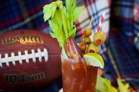 Game Day Cocktails: Winning Recipes for Football Fans – Served by Sammy Game Day Cocktails, Top 10 Cocktails, Spiked Lemonade, Flavored Ice Cubes, Day Cocktails, Winning Recipes, Spicy Drinks, Best Cocktails, Orange Twist