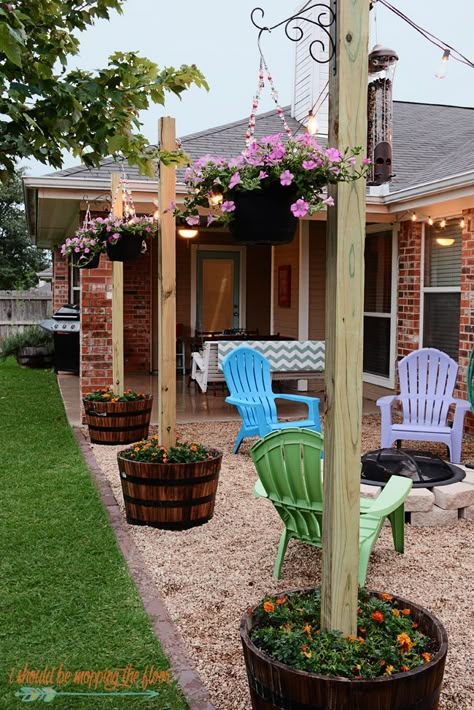 DIY Patio Area with Texas Lamp Posts | Add a patio with fun planter posts to a backyard area. Backyard Vibes, Oak Knoll, Yard Crashers, Design Per Patio, Amazing Backyard, Ultimate Backyard, Beach Garden, Yard Project, Have Inspiration