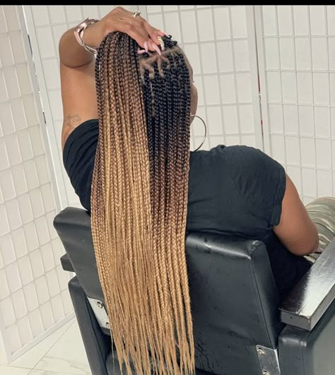 Brown And Blonde Ombre Knotless Braids, Honey Blonde Knotless Braids Medium, Blonde Ombré Box Braids, Black Blonde Ombre Braids, Ombre Blonde Knotless Box Braids, Black And Blonde Ombre Knotless Braids, Ombre Knotless Box Braids Medium, Ombre Blonde Knotless Braids, Knotless Braid Color Combos