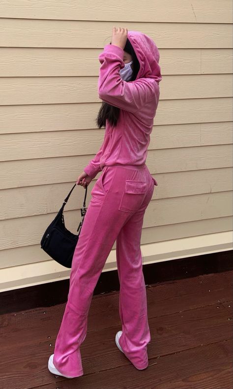 Pink velvet tracksuit Pink Velvet Outfit, Tracksuit Outfit Aesthetic, Tracksuit 2000s, Pink Sweat Suit, 2000s Tracksuit Outfit, Velvet Tracksuit Outfit, Pink Tracksuit Outfit, Pink Juicy Couture, Velour Tracksuit Outfit