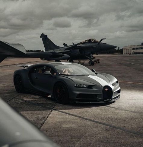 Bugatti Wallpapers, Black Cars, Wallpaper Luxury, الفن الرقمي, Aviation World, Ford Mustang Car, Pimped Out Cars, Air Fighter, Bugatti Cars