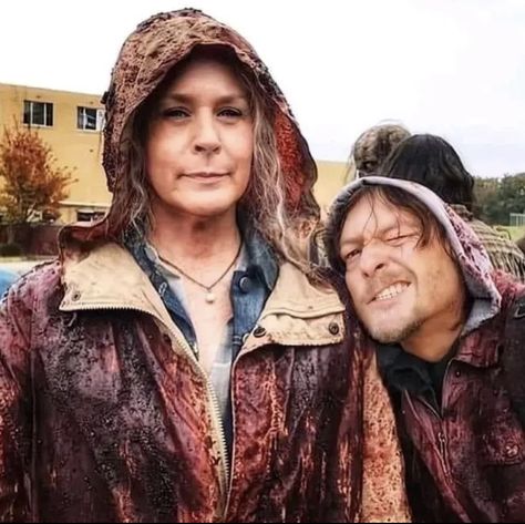 Rick And Daryl, Carol Twd, The Walkind Dead, Daryl And Carol, Twd Funny, Walking Dead Memes, Melissa Mcbride, Walking Dead Cast, Casting Pics