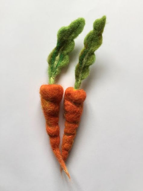 Baloney Sandwich, Felted Vegetables, Felted Carrot, Carrot Vegetable, Felt Fruit, Wool Felting, Needle Felting Projects, Felt Food, Felt Brooch